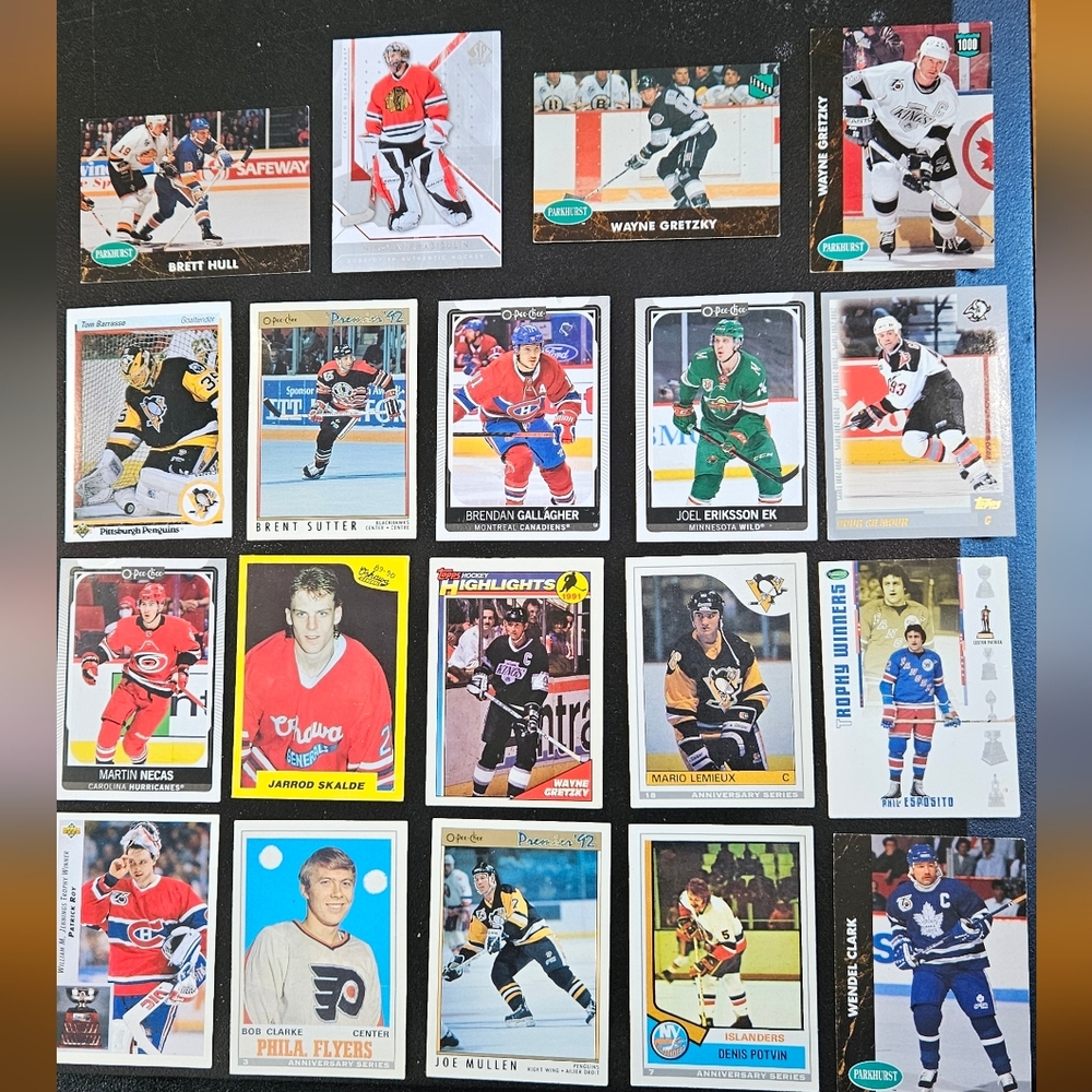 VINTAGE HOCKEY CARDS
